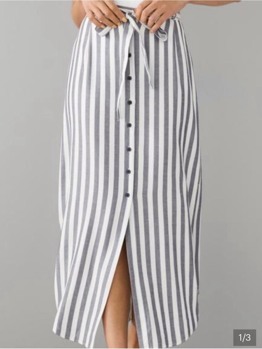 BB Dakota skirt grey/white stripe size 6